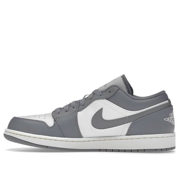 

Кроссовки 1 low phantom' Air Jordan, серый