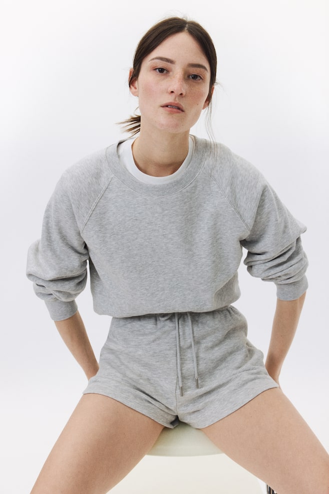 

Спортивные шорты H&M, серый