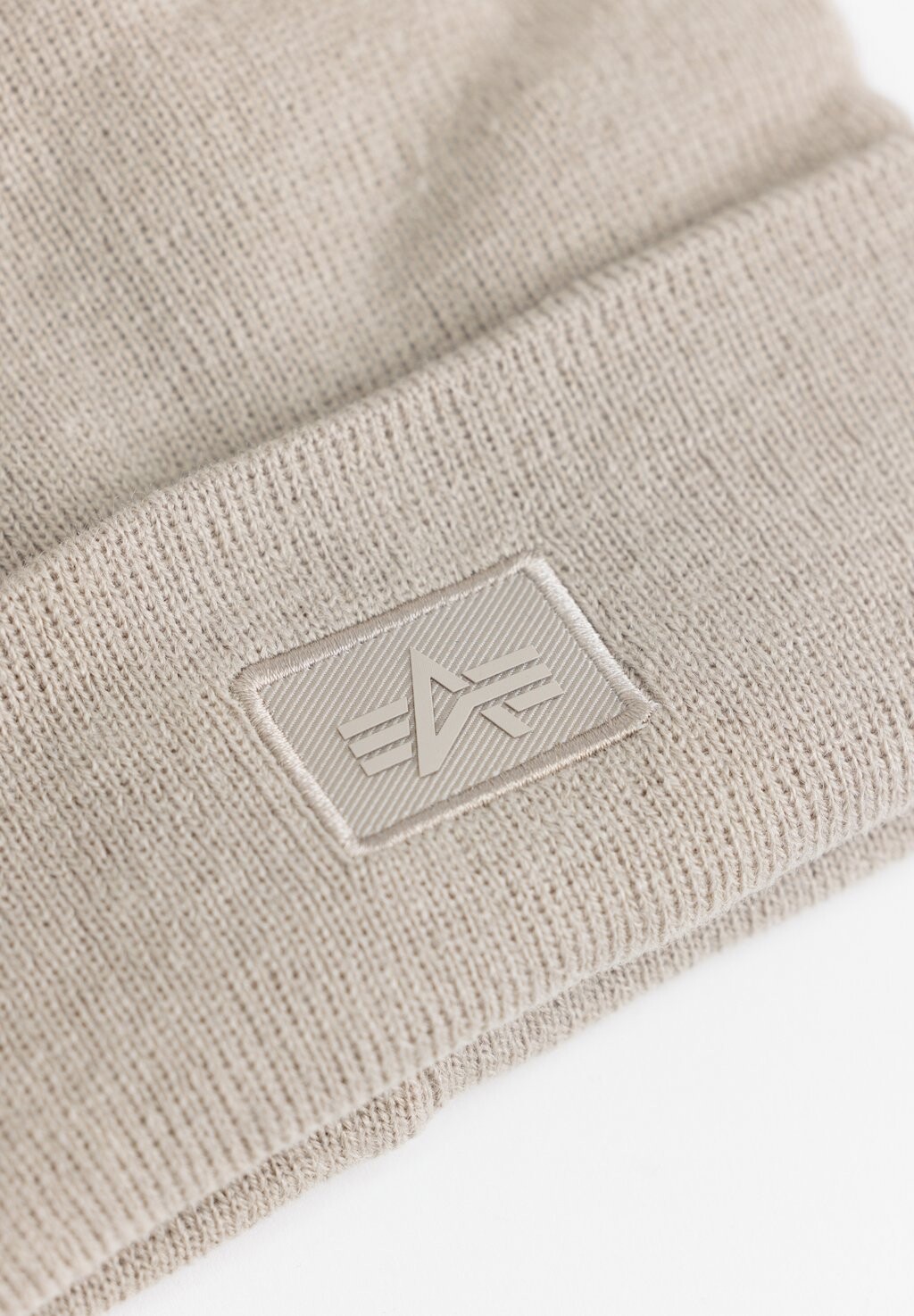 

Бейсболка ESSENTIAL Alpha Industries, цвет Vintage Sand