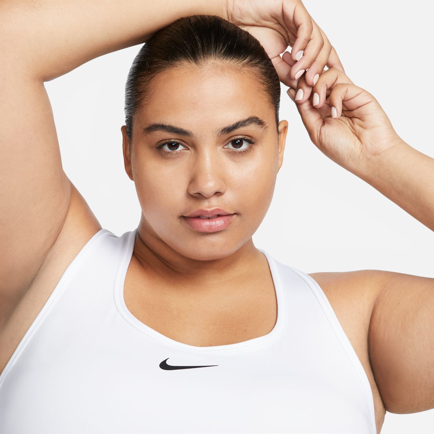 Спортивный бюстгальтер среднего размера с мягкой подкладкой Nike Swoosh больших размеров Nike, черный — фото 4