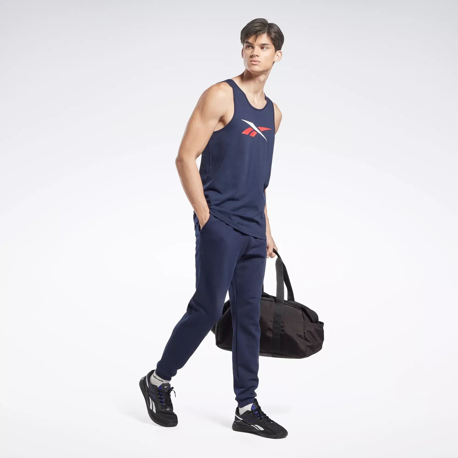 

Майка Reebok Graphic Series Vector, темно-синий