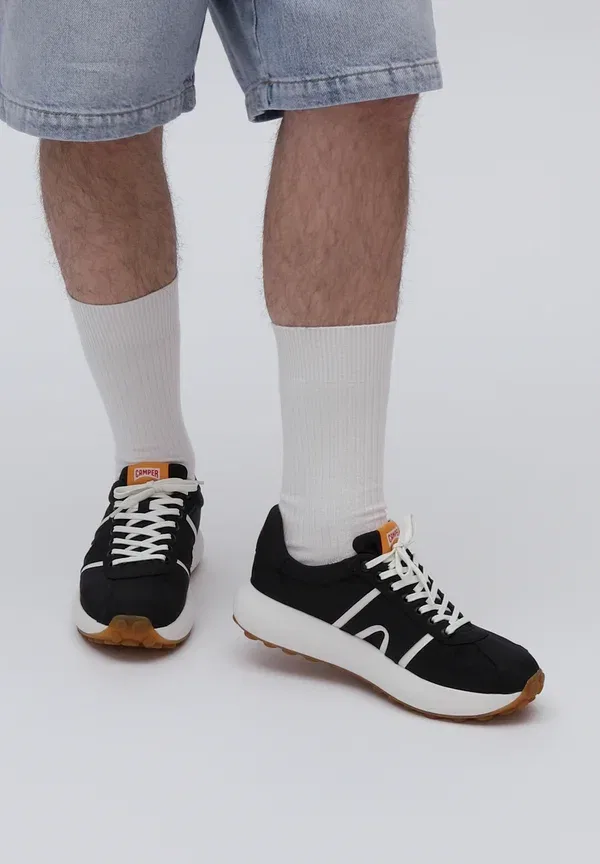 Кроссовки Pelotas athens trainers Camper, черный