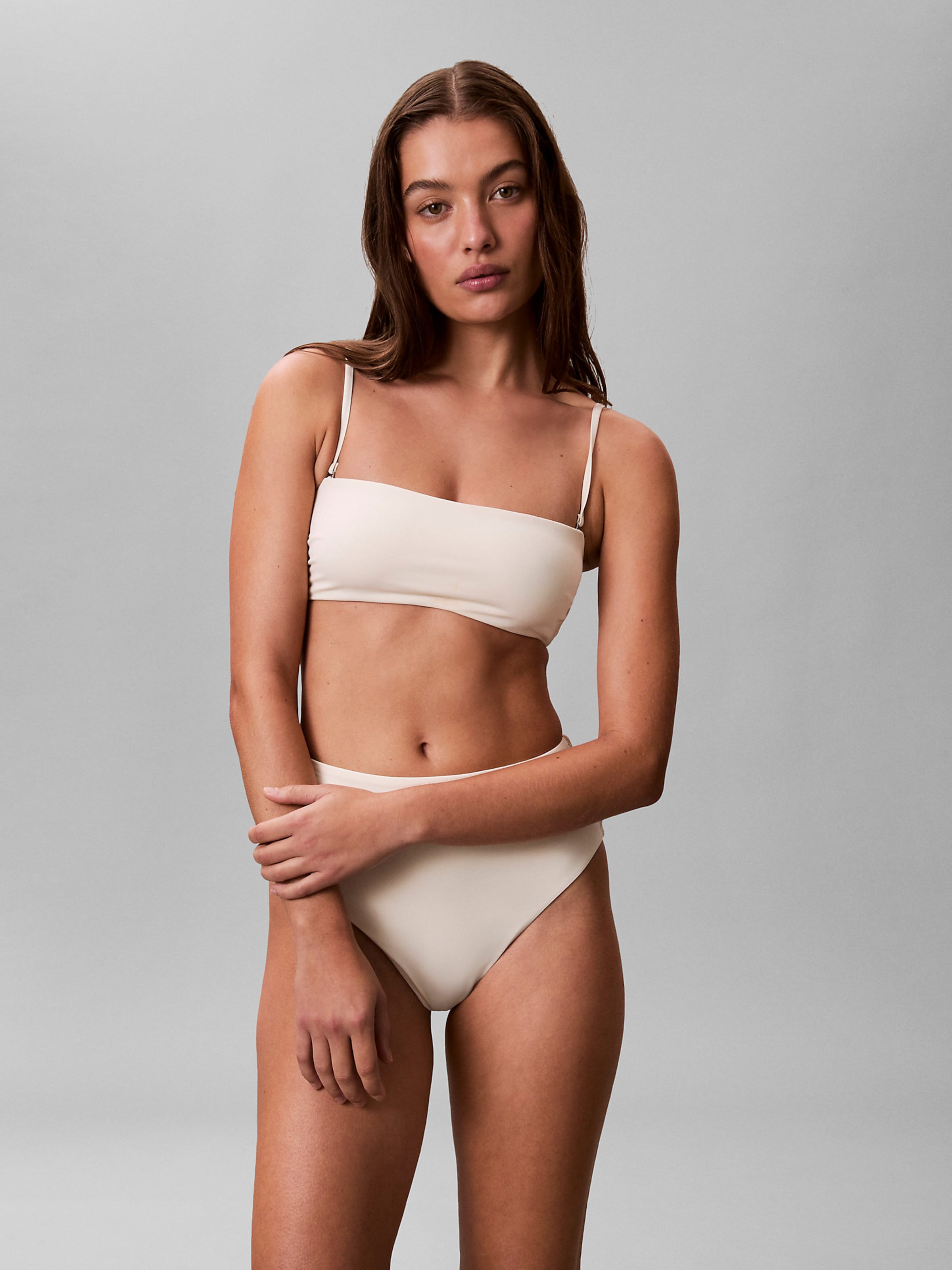 Calvin Klein Swimwear Топ-бандо для бикини 'Essentials' в цвете Cream — фото 2