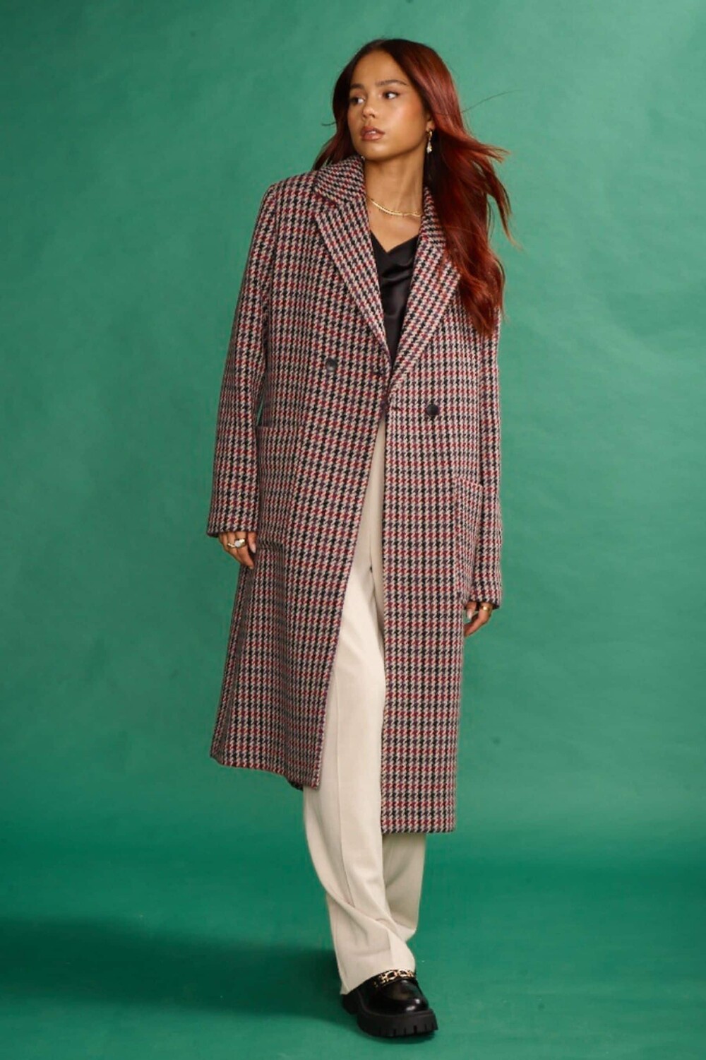 

Элегантное коричневое пальто с оттенком шерсти в классическую клетку Another Sunday, красный