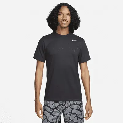 

Футболка Nike Dri-FIT Legend, цвет Black/Matte Silver