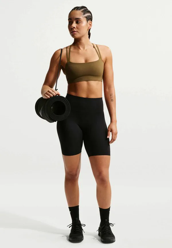 Спортивный бюстгальтер zenvy с бретелями и легкой поддержкой Nike Performance, Olive Flak/White — фото 2