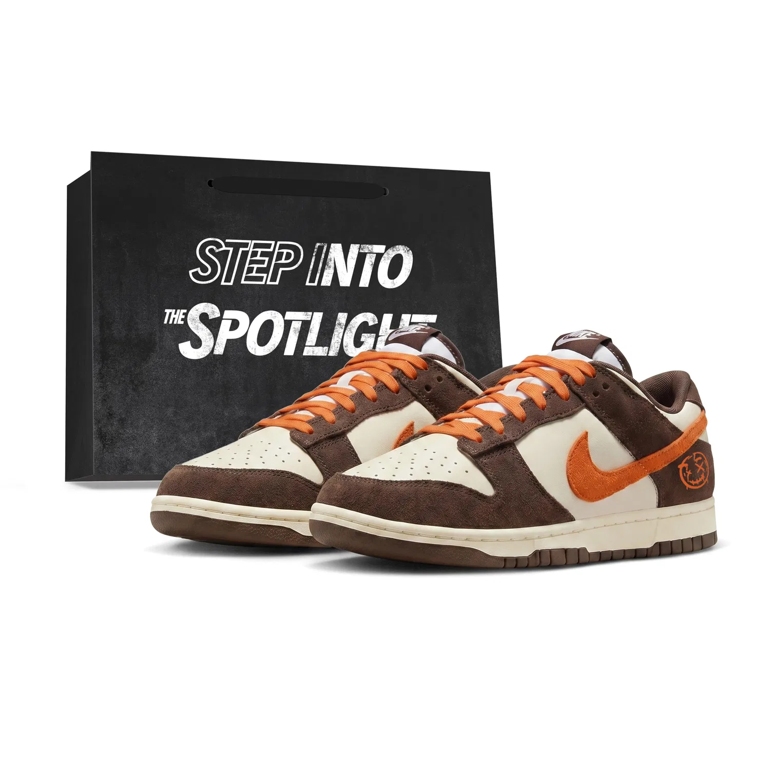 Кроссовки кожаные Nike Dunk Low оранжевый