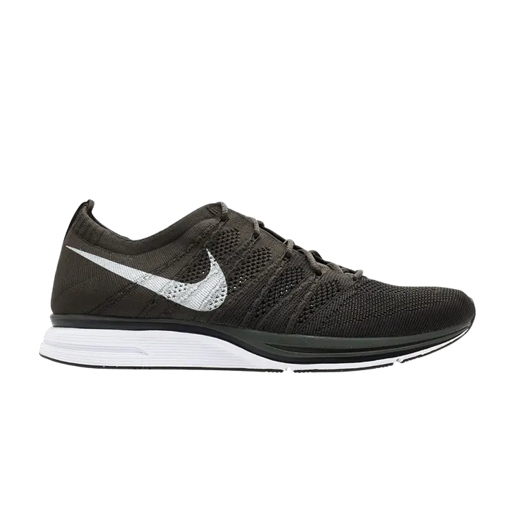 

Кроссовки Nike Flyknit Trainer+