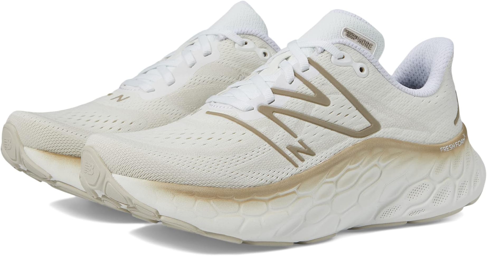 

Кроссовки New Balance Fresh Foam X More v4, цвет White/Gold Metallic