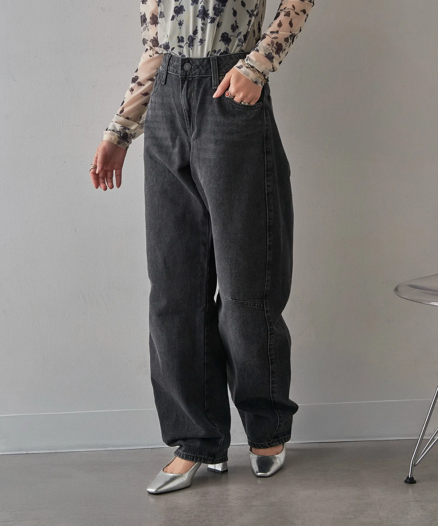 【Levi's】BAGGY DAD BARREL — фото 2
