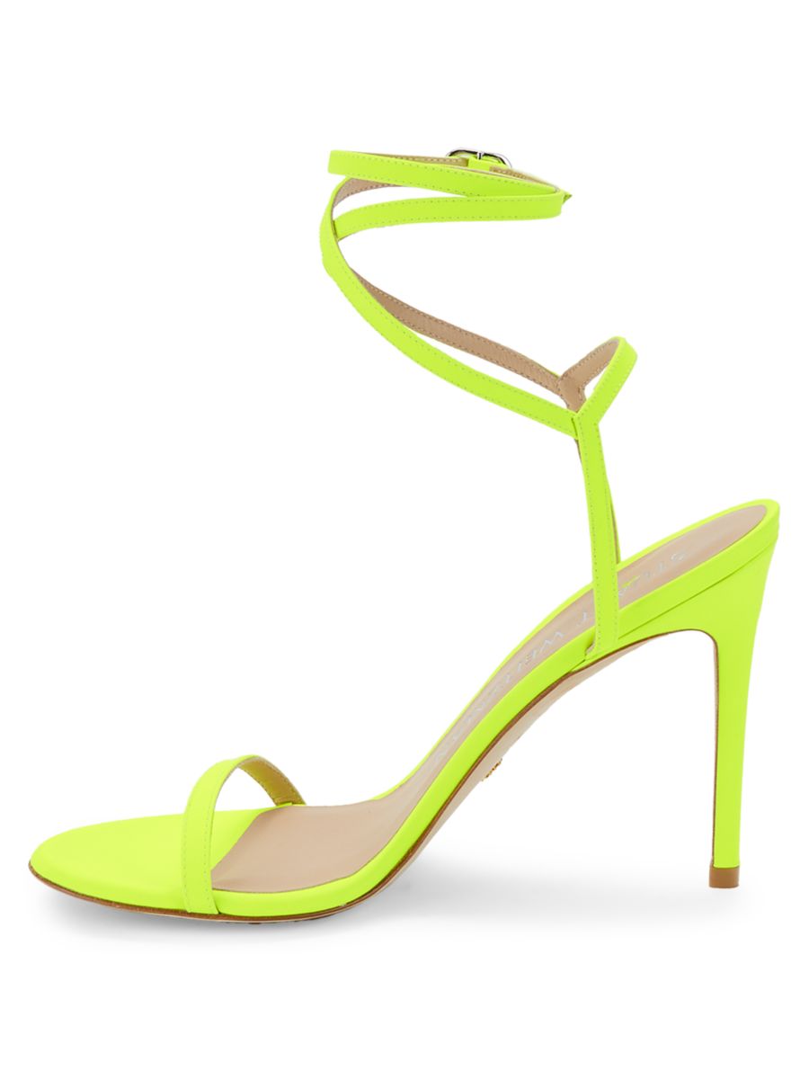 Сандалии Brelynude 100MM с завязками Stuart Weitzman, цвет Neon Yellow — фото 4