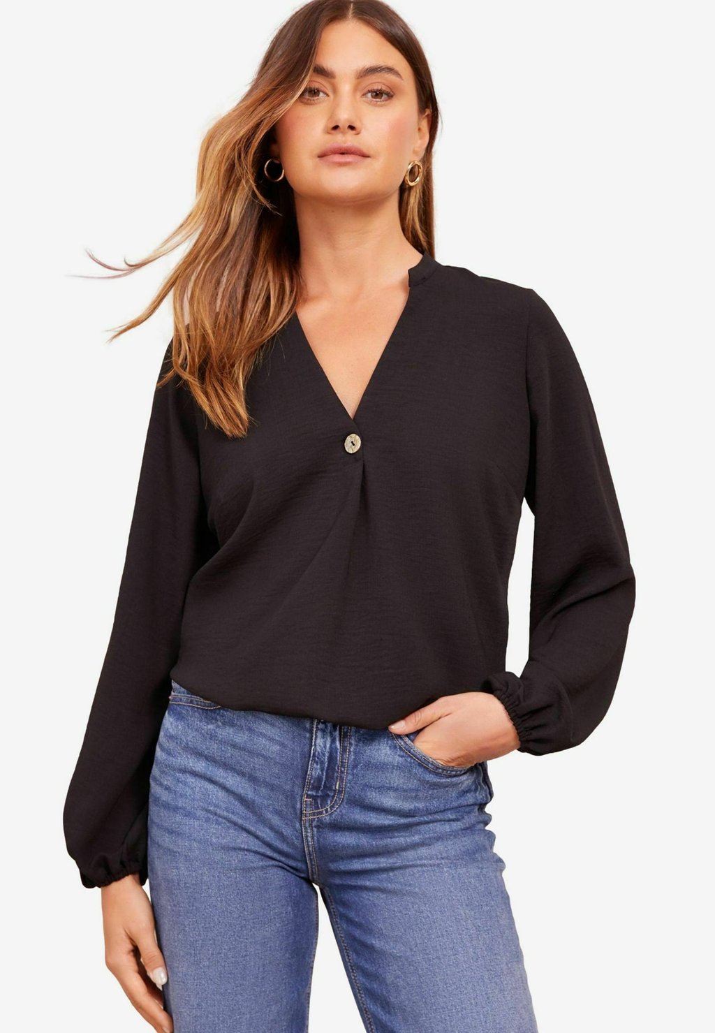

Блуза REGULAR FIT V-NECK Friends Like These, черный