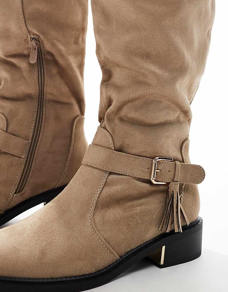 SEQWL Wide Fit — сапоги выше колена на плоской подошве с декоративной бахромой серо-коричневого цвета — фото 3