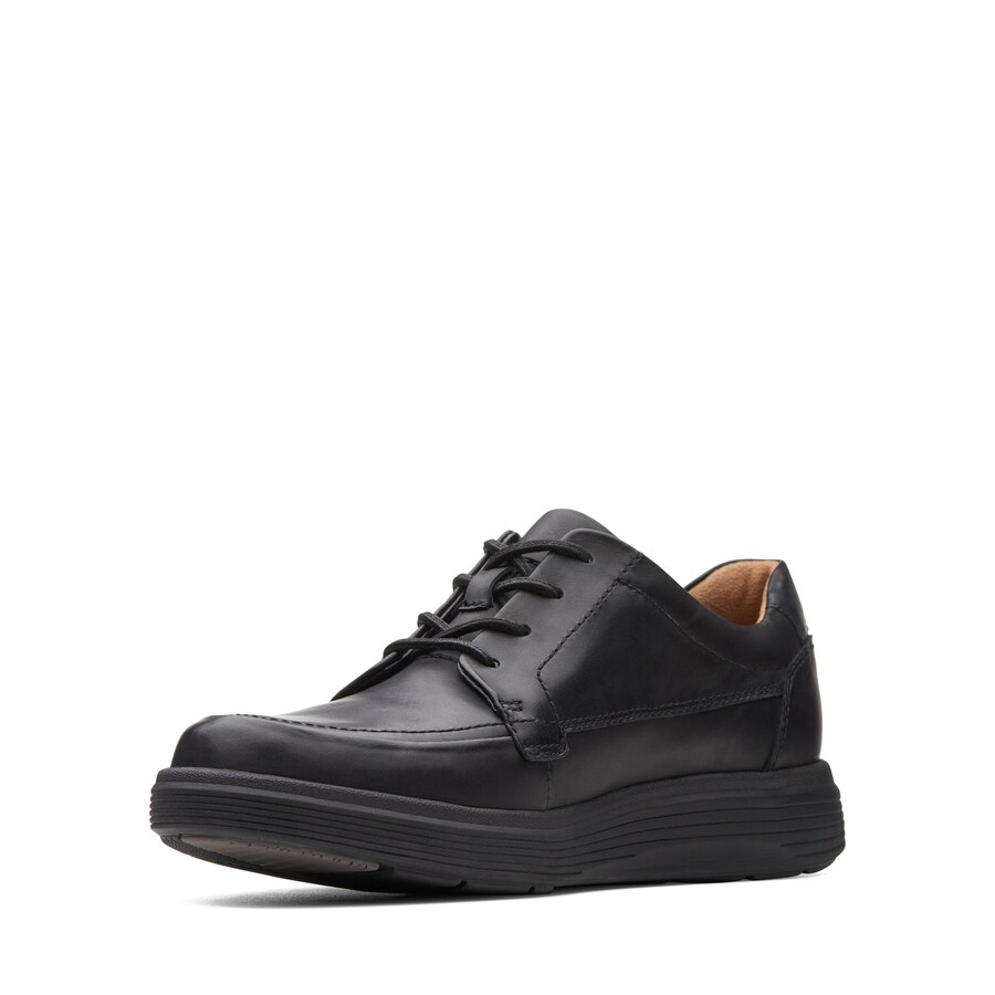 

Туфли на шнуровке CLARKS, черный