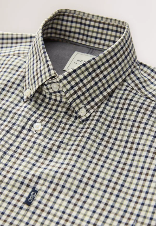 Рубашка-Оксфорд с пуговицами, легко гладится утюгом. Next, Neutral Brown/Navy Gingham Check — фото 3