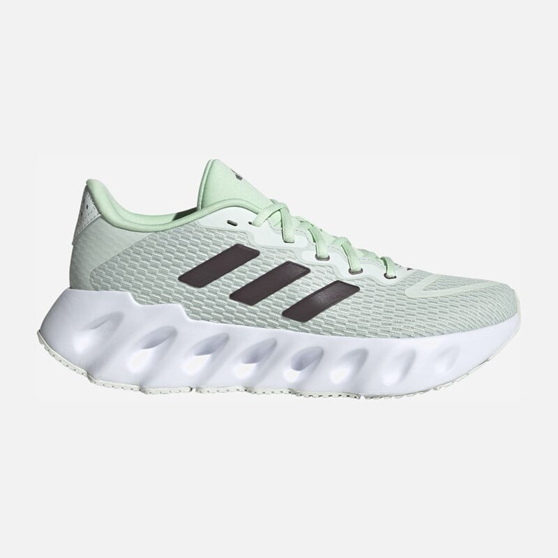

Женские кроссовки Switch Run W Adidas, белый