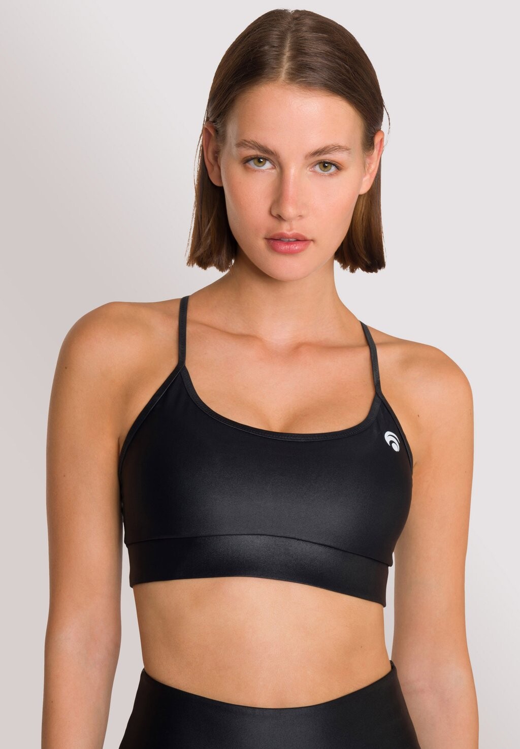 

Спортивный бюстгальтер средней поддержки KIMMY STRAP OCEANSAPART, цвет shiny black