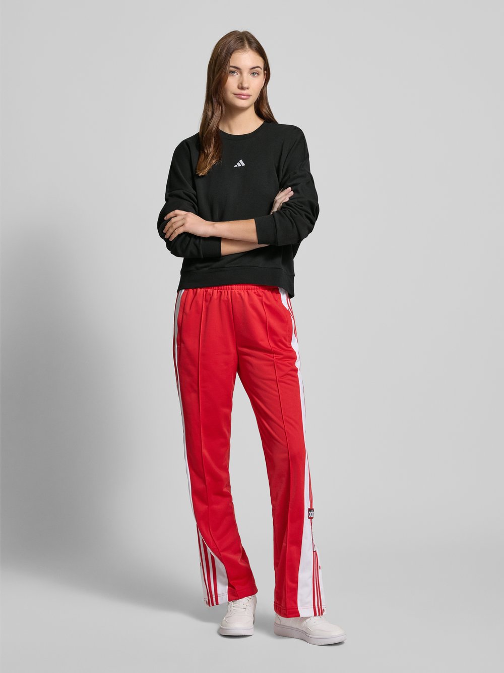 

Толстовка оверсайз с вышитыми этикетками ADIDAS SPORTSWEAR, черный