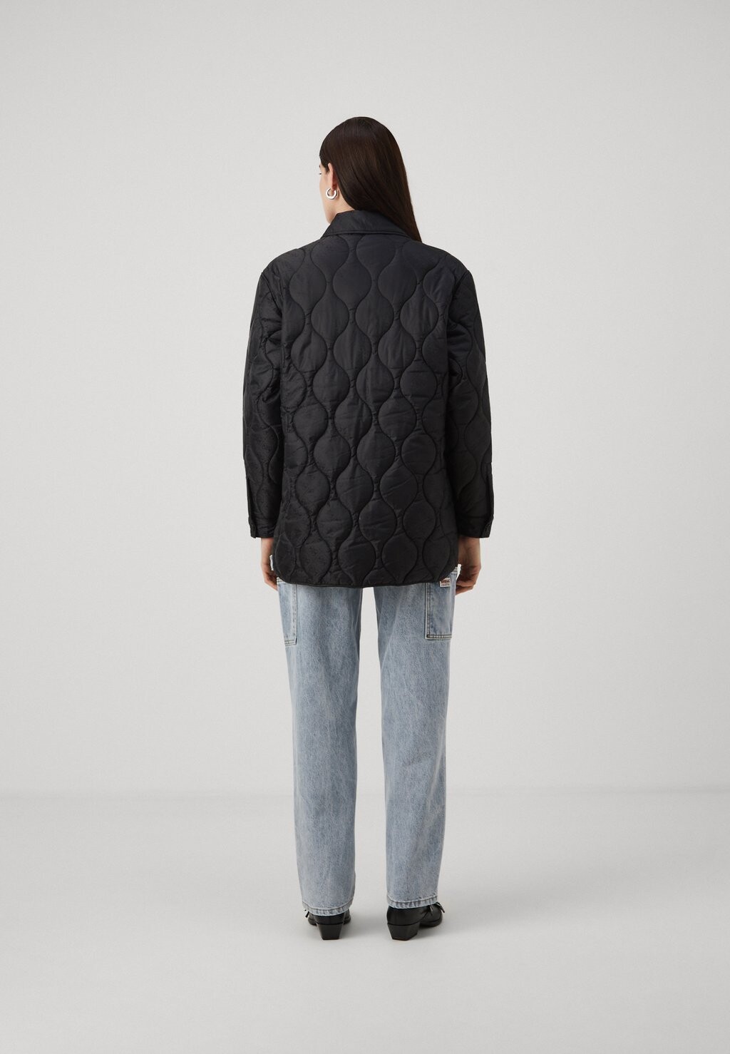 

Жакет NEW GIORGIA LOGO SHACKET Guess, черный