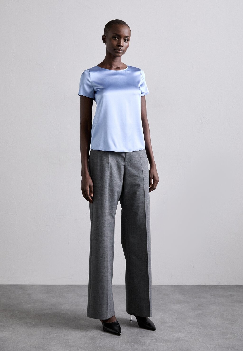 

Блуза Emporio Armani, синий