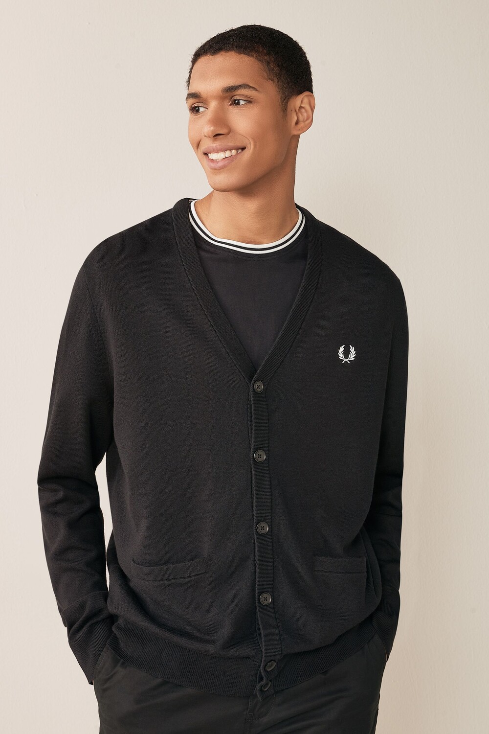 

Классический кардиган Fred Perry, черный