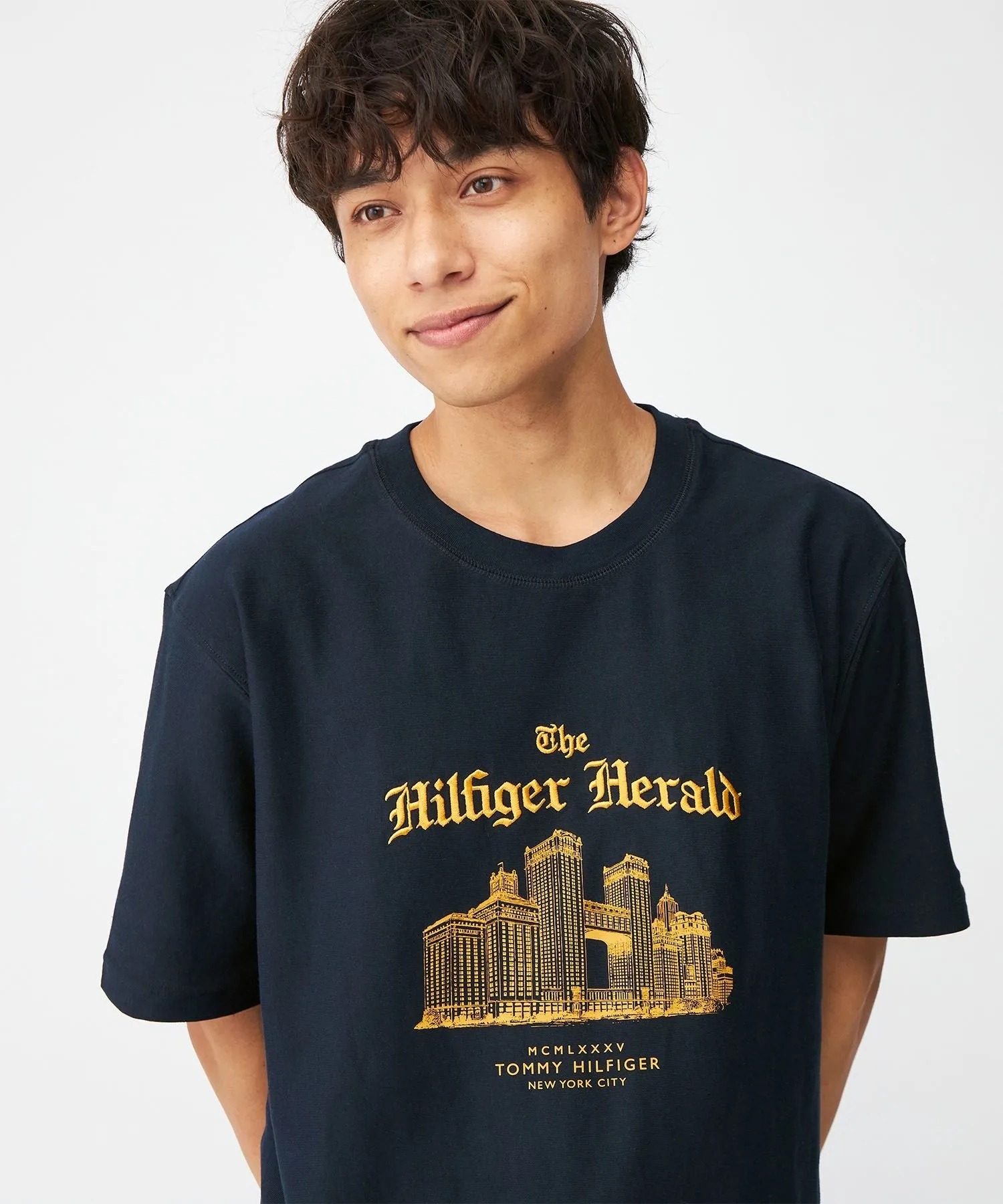 Футболка с графическим изображением городского пейзажа Herald TOMMY HILFIGER, Navy DW5