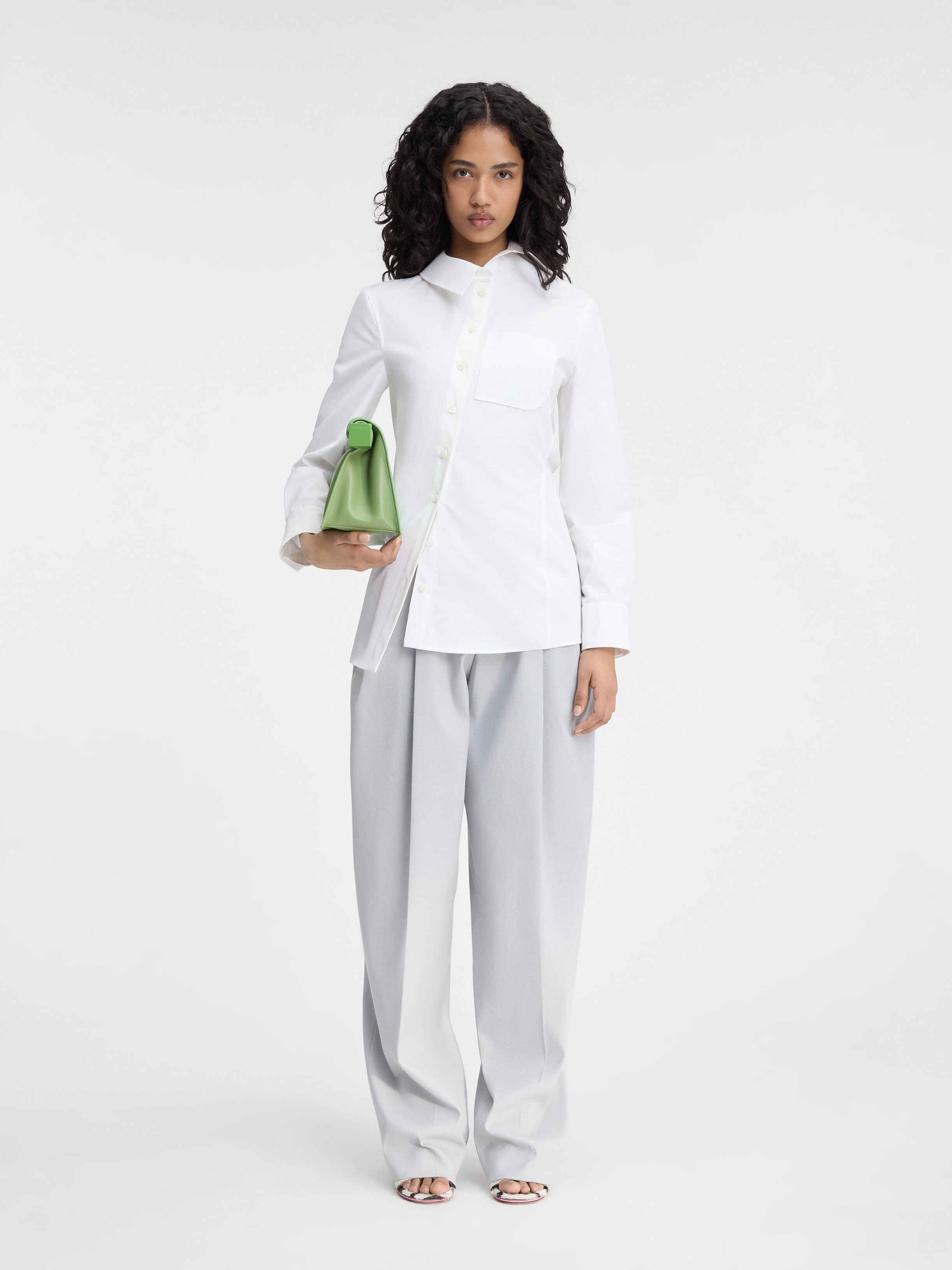 

Асимметричная рубашка JACQUEMUS The Pablo shirt, белый