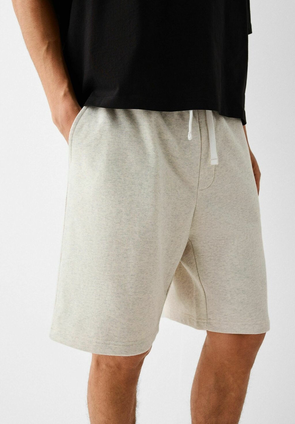 

Брюки тренировочного костюма Basic Bermuda Bershka, песочный