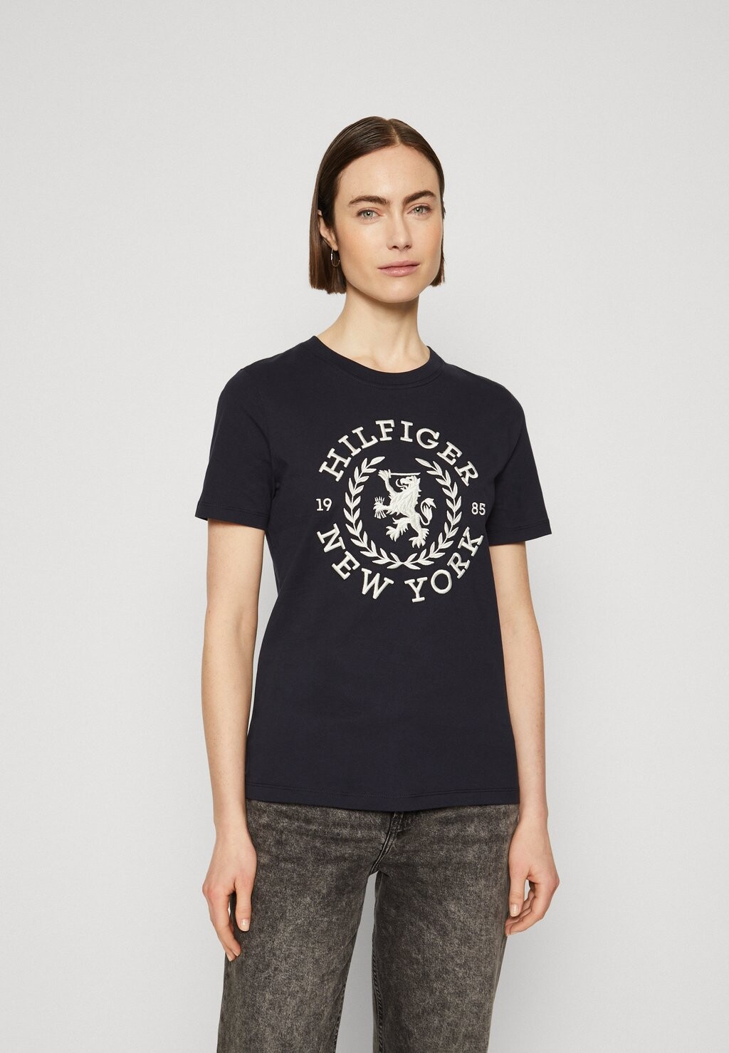 

Футболка с принтом CREST TEE Tommy Hilfiger, темно-синий