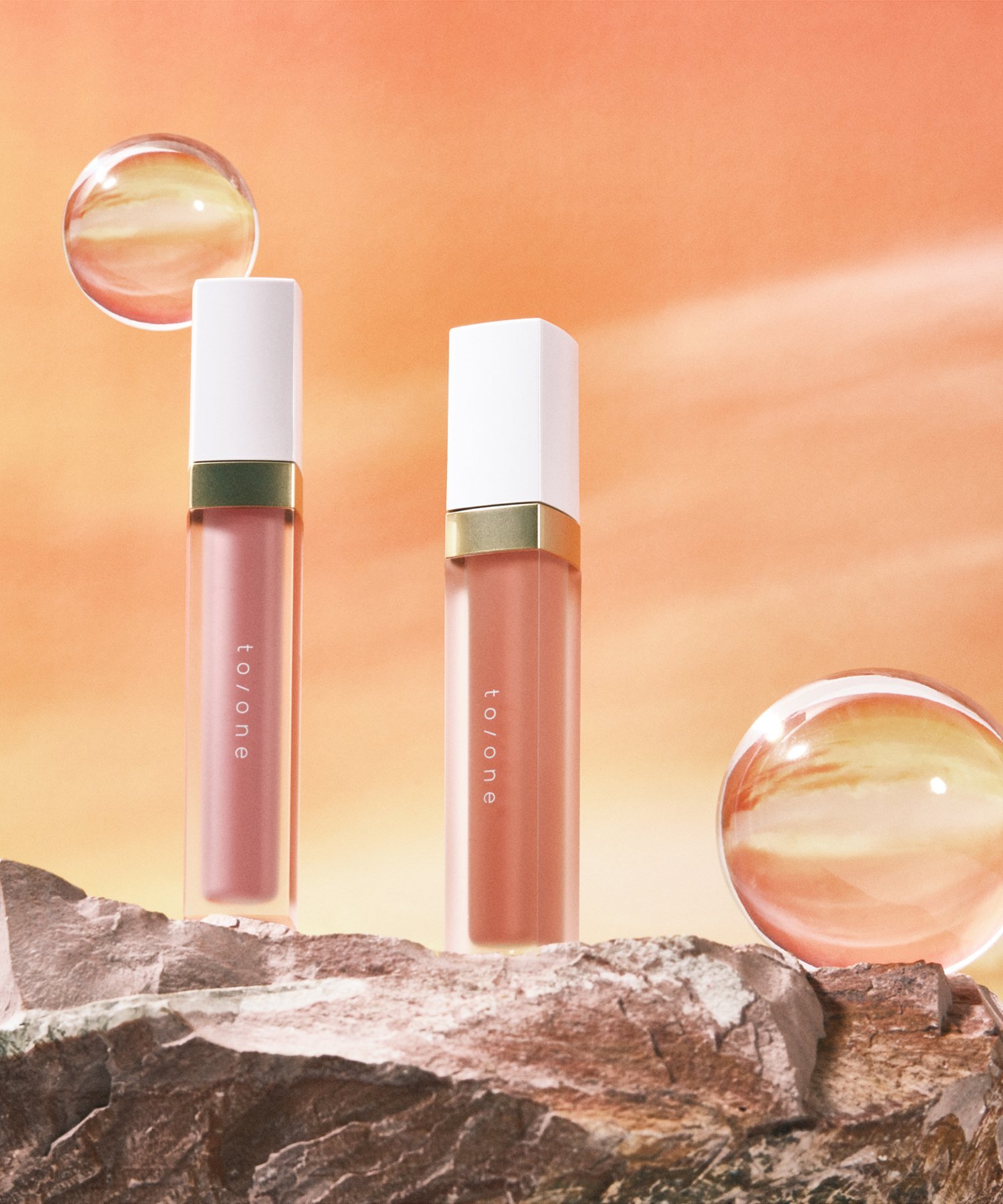 Блеск для губ Цветное масло Petal Essence Color Butter 12 To/One, Beige Pink — фото 4