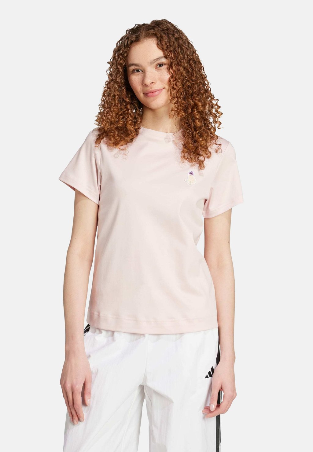 

Футболка с принтом CAT PATCH GRAPHIC Adidas Sportswear, розовый