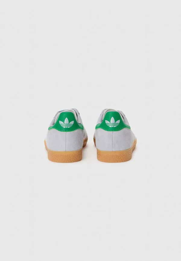 Кроссовки gazelle унисекс Adidas Originals, Halo Silver-Coloured/White/Green — фото 3