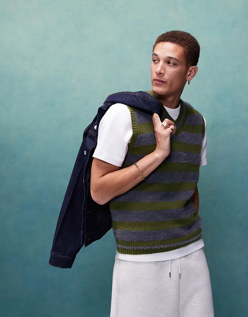 

Пушистый вязаный топ в полоску цвета хаки ASOS DESIGN