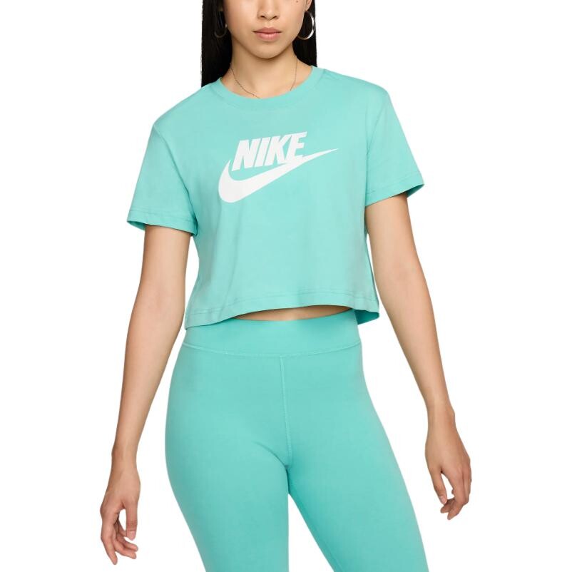

Спортивная футболка женская Frost Green Nike