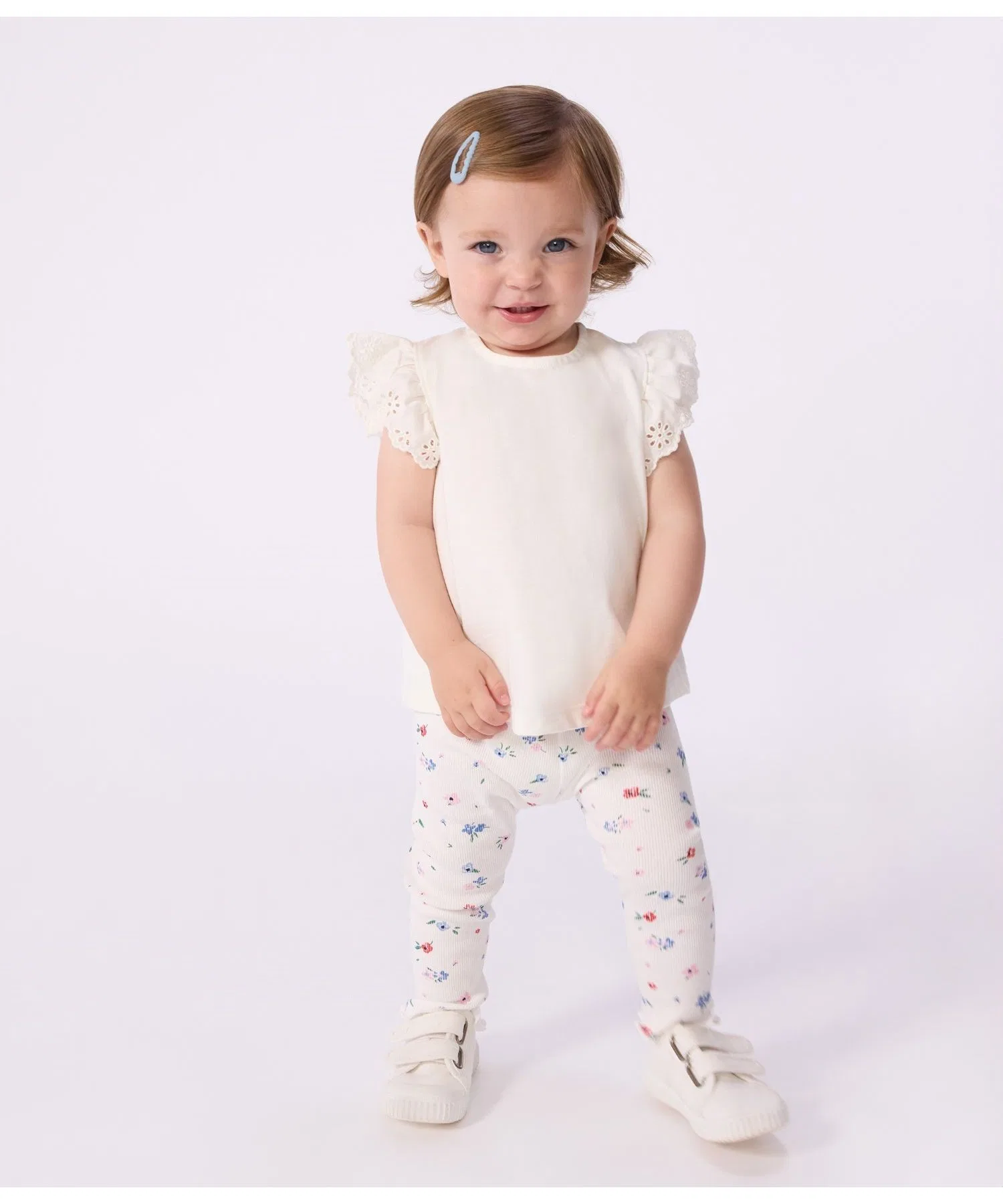 Детская футболка с оборками Petit Bateau белая