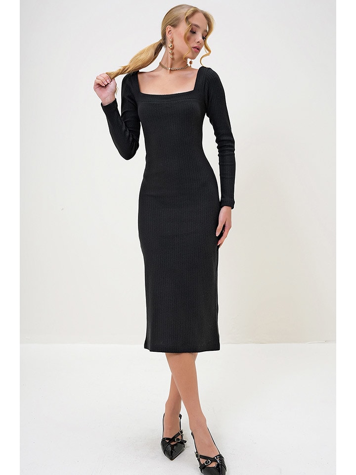 

Trend Alacati Платье в черном