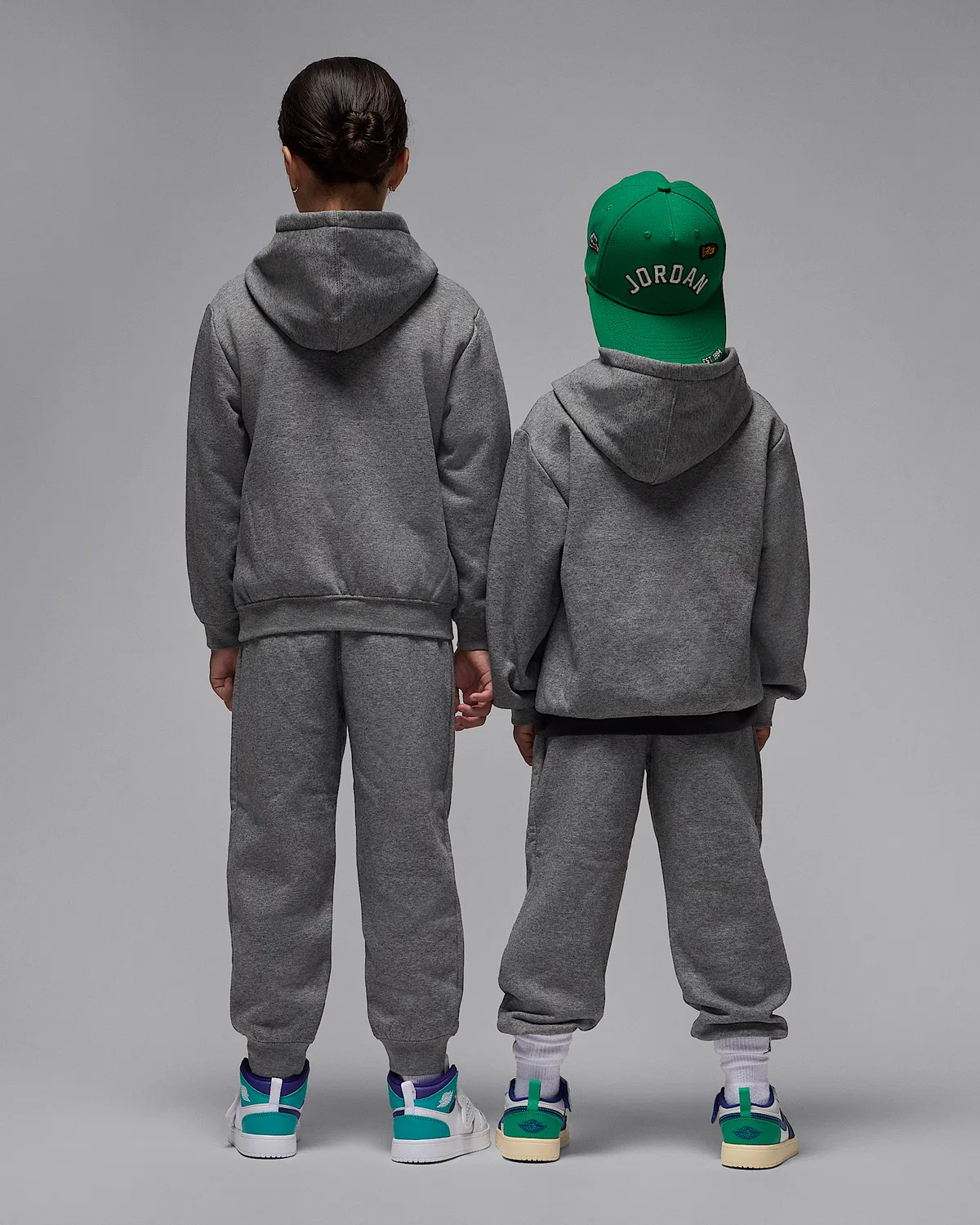 Детский комплект из 2 предметов: толстовка с капюшоном Jordan Brooklyn Fleece, Carbon Heather — фото 2