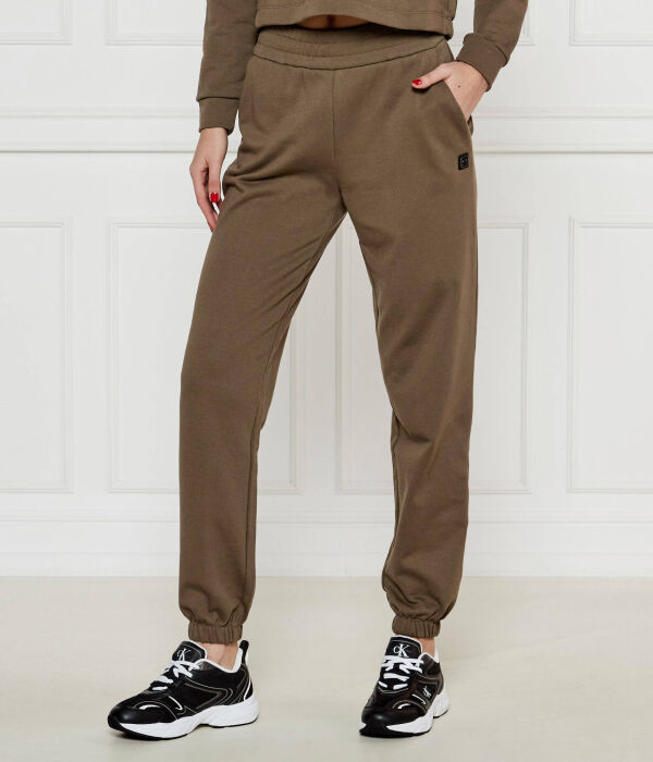 

Брюки Regular fit Armani Exchange, коричневый