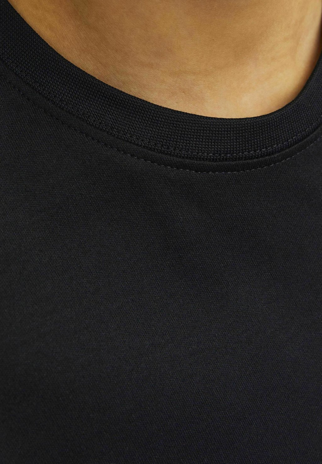 Футболка JJEURBAN EDGE SS O-NECK JNR Jack & Jones Junior, черный — фото 4