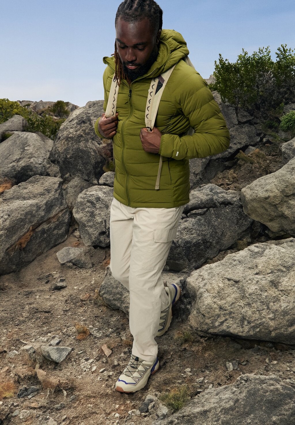 

Пуховик BELLEVIEW STRETCH DOWN HOODIE The North Face, оливковый