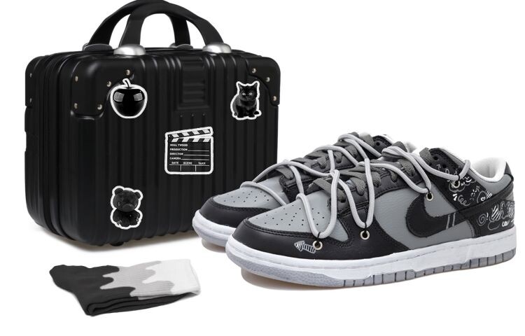 

Кроссовки Nike Dunk Skateboard Shoes Women's Low-Top Black White Gray