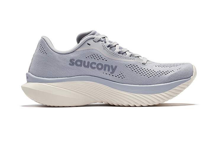 Кроссовки женские Kinvara 15 с низким верхом, сиреневые Saucony — фото 2