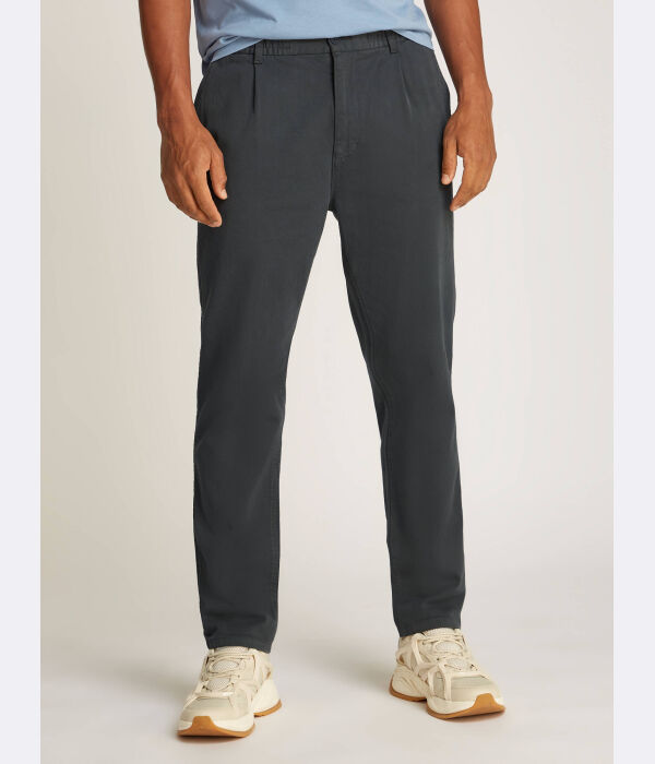 

Брюки мужские Tommy Jeans прямого кроя, черный