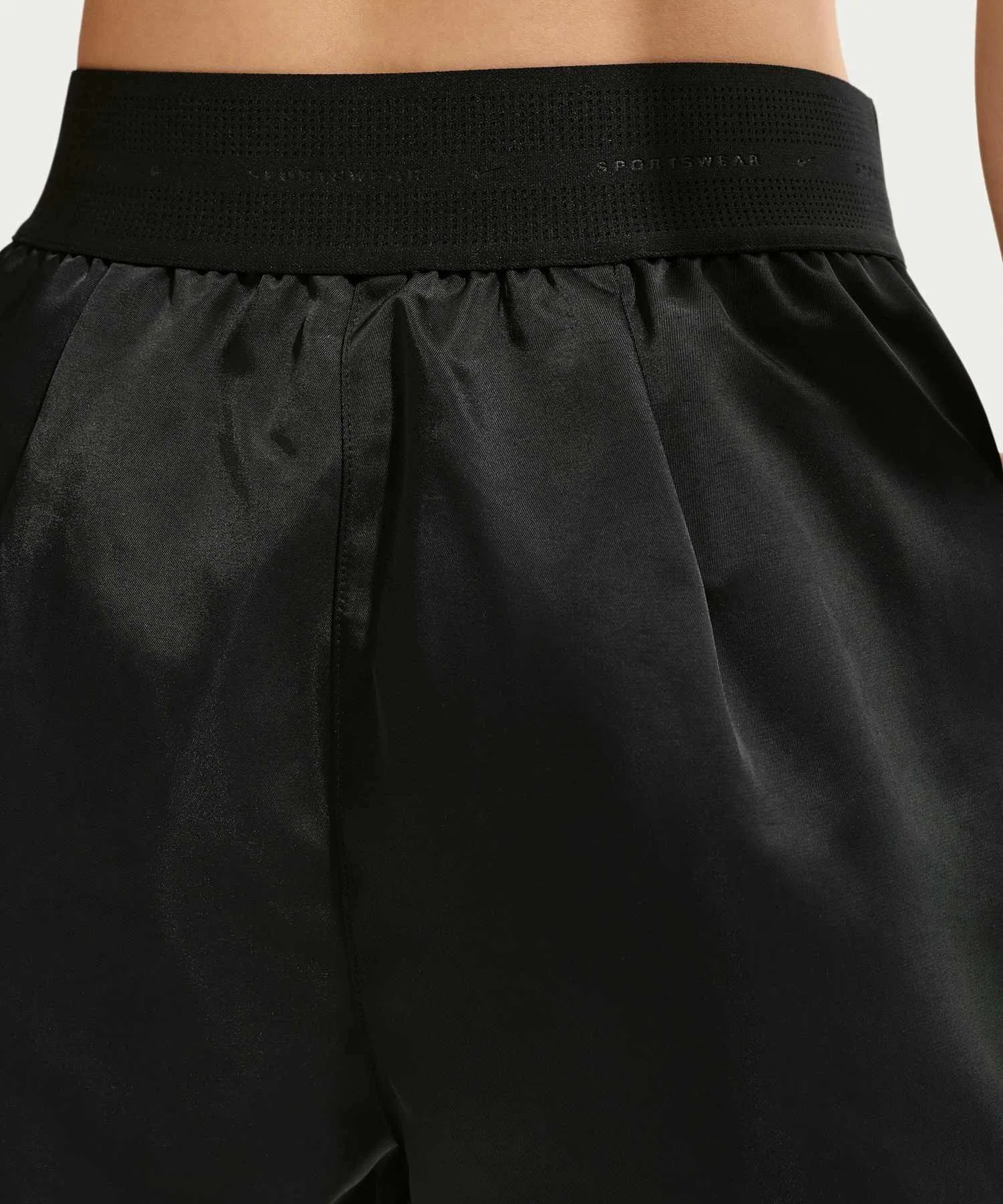 Женские шорты Nike Sportswear из сатина с высокой талией чёрные — фото 3