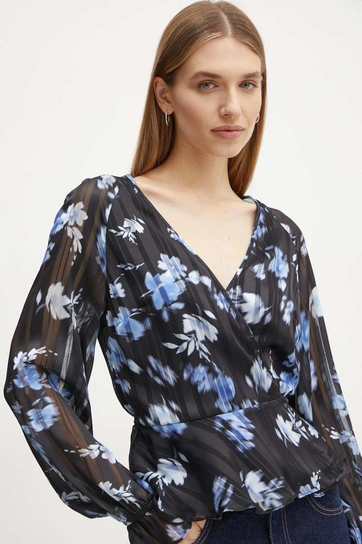 

Блуза Guess, черный