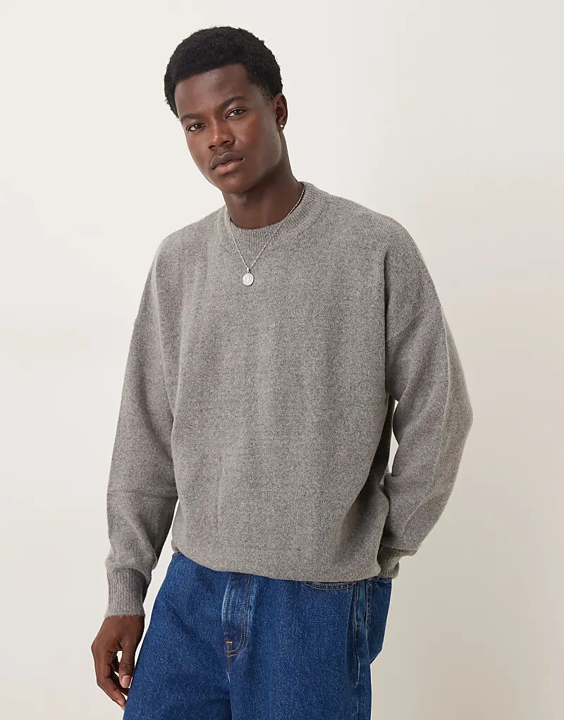 

Свободный свитер с круглым вырезом и начесом ASOS DESIGN серого цвета