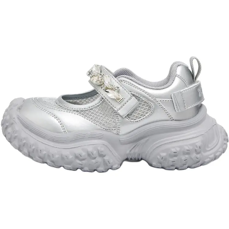 

Детские повседневные кроссовки Leisure Collection низкие устойчивые к истиранию Teenmix, серебро