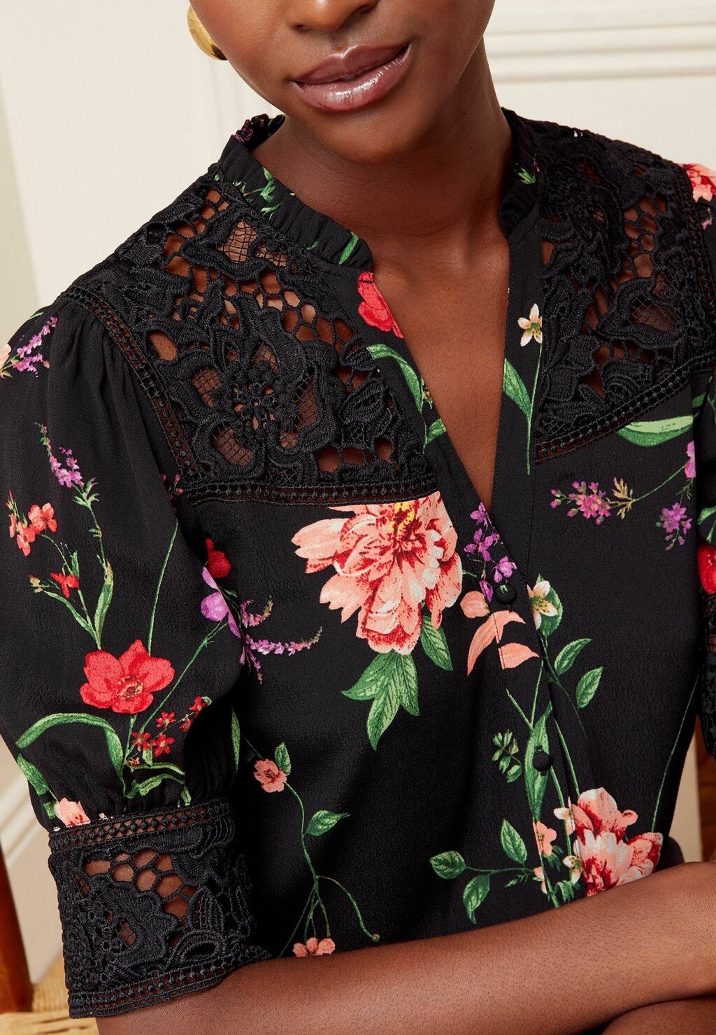 

Блузка на пуговицах REGULAR FIT Love & Roses, черный