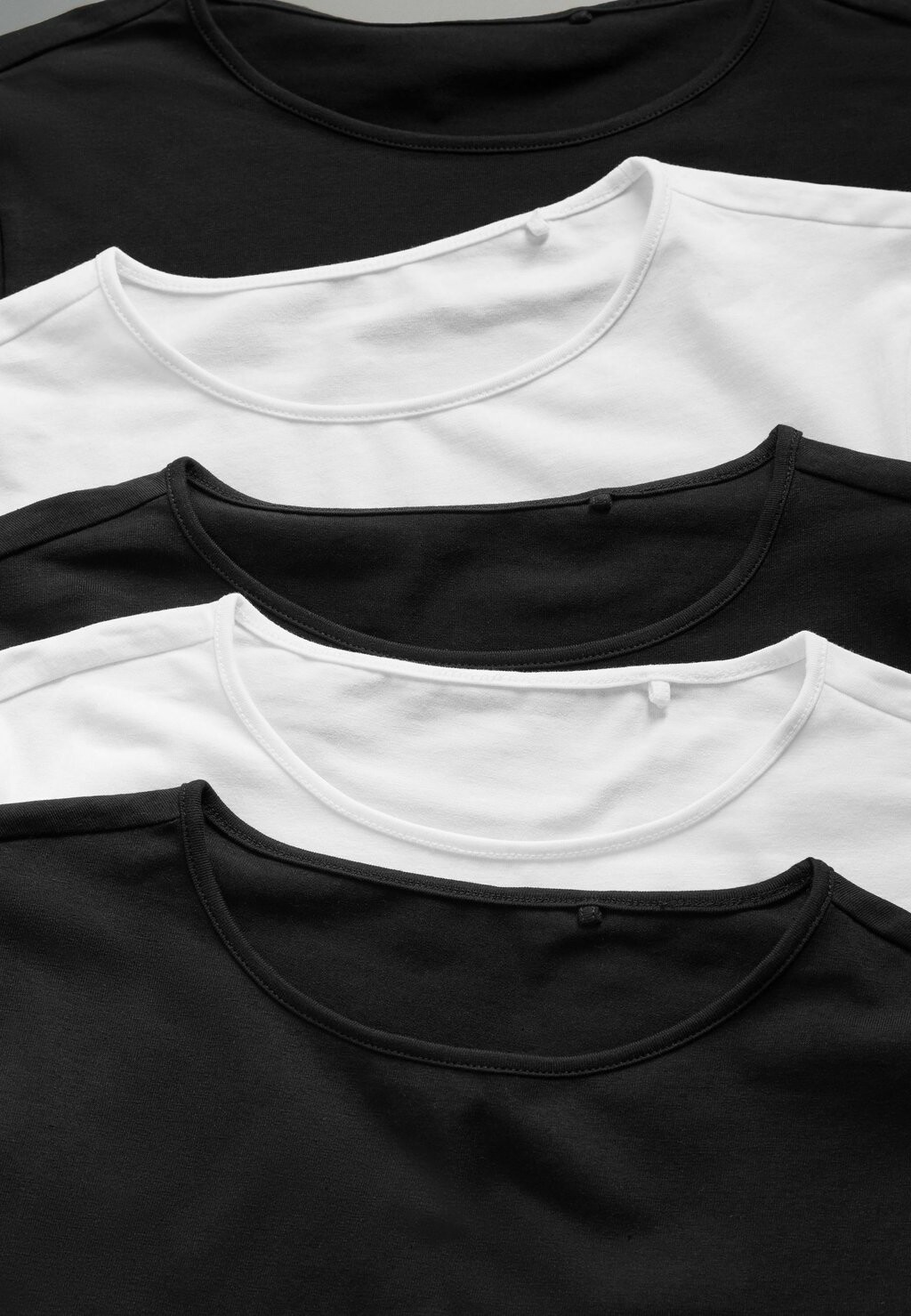 

Базовая футболка REGULAR FIT SLOUCH SHORT SLEEVE 5 PACK THE SET, черный