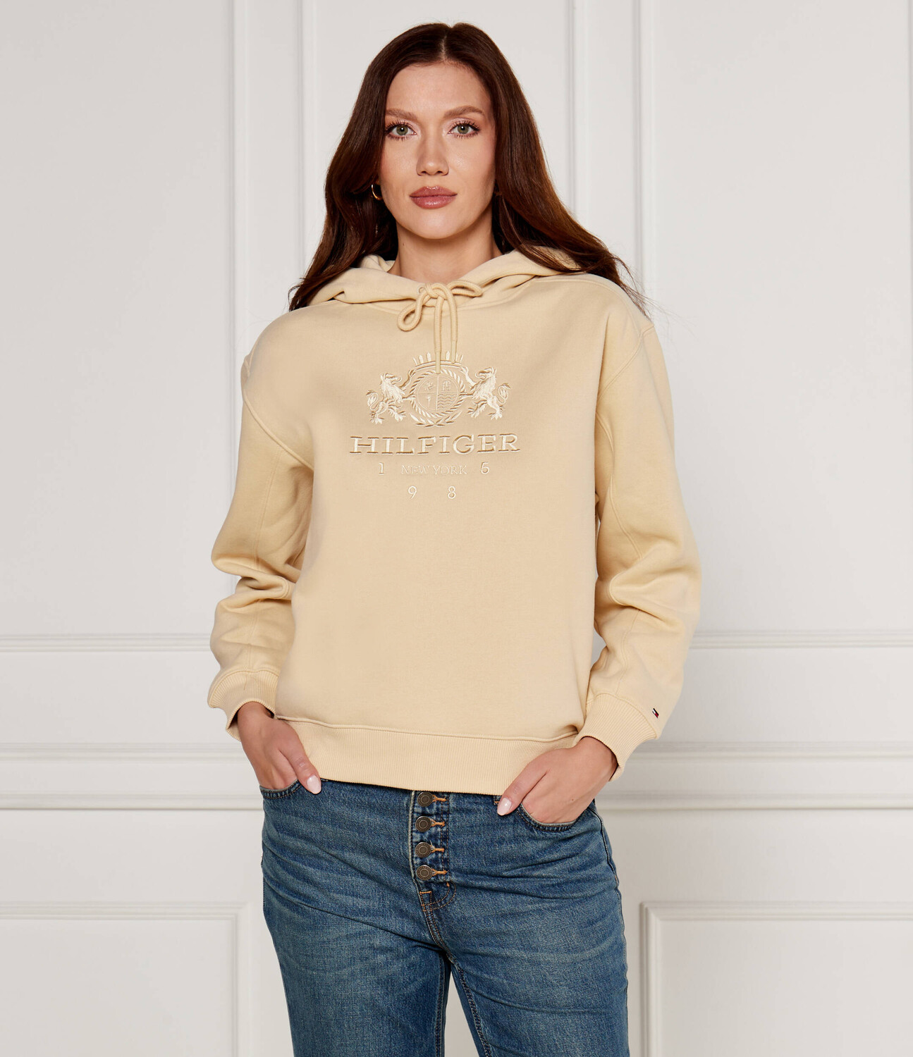

Толстовка Tommy Hilfiger varsity Regular Fit, бежевый
